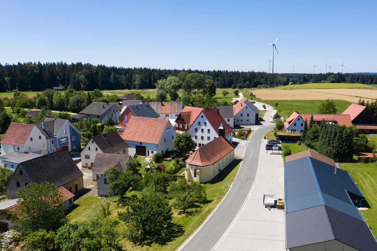 Gasthof-Pension Brauner Hirsch In Alfeld - Mittelfranken Extérieur photo