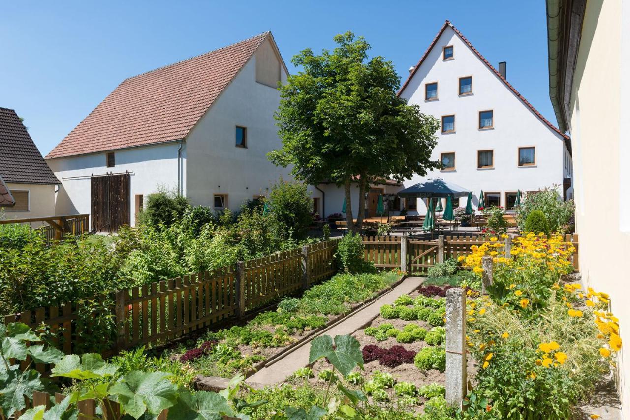 Gasthof-Pension Brauner Hirsch In Alfeld - Mittelfranken Extérieur photo